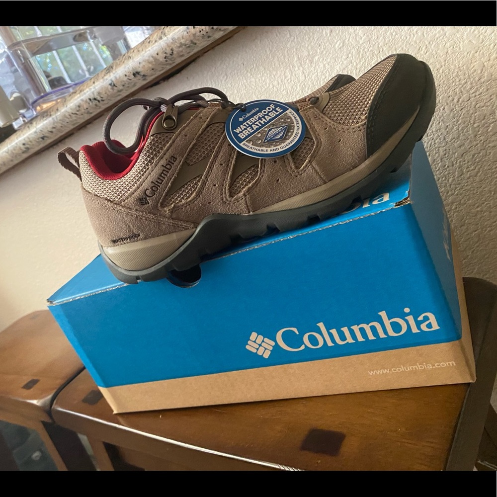 Columbia women hiking shoes